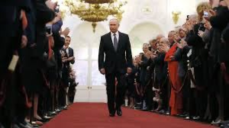 La France enverra son ambassadeur à l&#39;investiture du président russe Vladimir Poutine.
